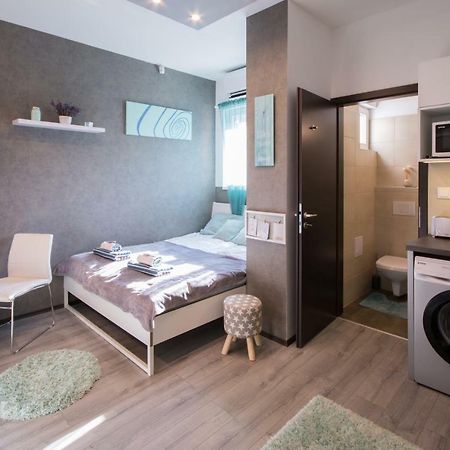 Petra'S Tranquil Nest In Downtown Boedapest Buitenkant foto
